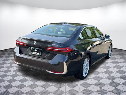 Used 2025 BMW 530i xDrive AWD/4WD image 9