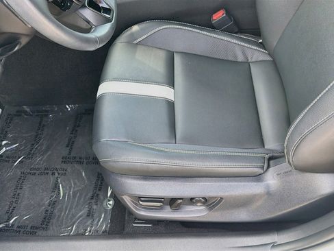 Used 2026 Toyota Camry SE FWD image 17