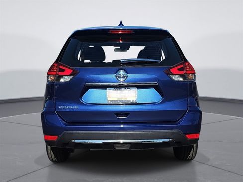 Used 2020 Nissan Rogue S image 4