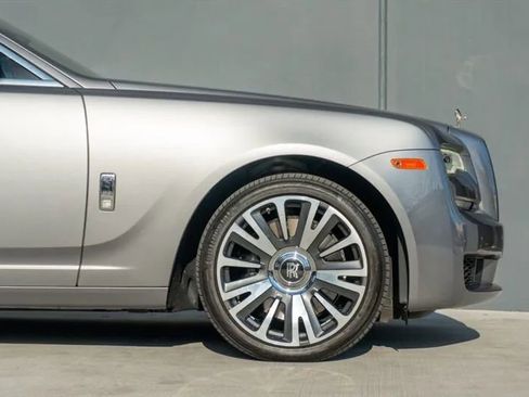 Used 2019 Rolls-Royce Ghost image 38