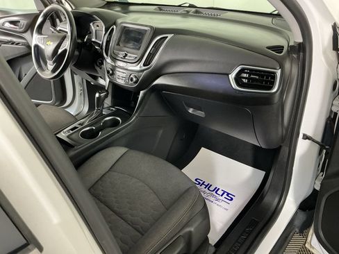 Used 2019 Chevrolet Equinox LT AWD/4WD image 16