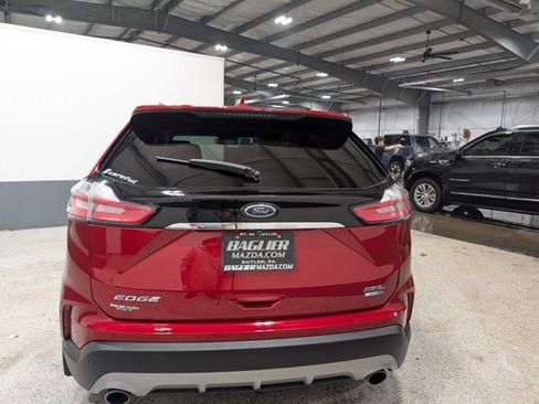 Used 2020 Ford Edge SEL w/ Convenience Package image 4