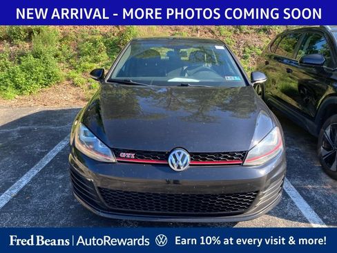 Used 2017 Volkswagen GTI SE FWD image 2