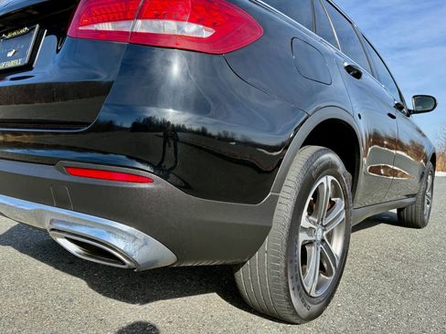 Used 2016 Mercedes-Benz GLC 300 w/ Premium Package image 18