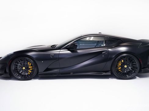 Used 2019 Ferrari 812 Superfast image 5