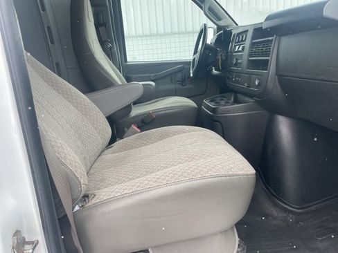 Used 2023 Chevrolet Express 3500 Work Van w/ Driver Convenience Package image 22