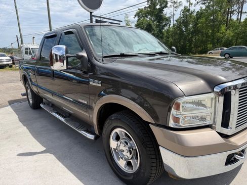 Used 2006 Ford F250 Lariat RWD image 12