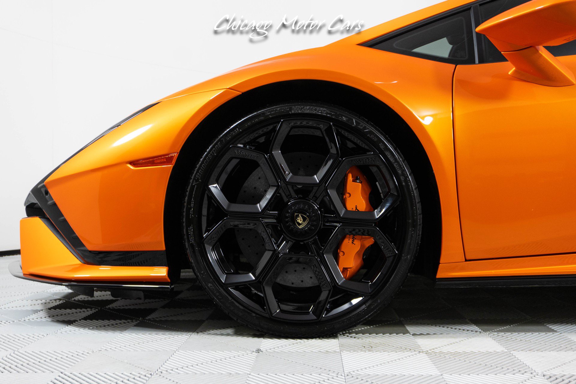 Used 2023 Lamborghini Huracan Tecnica RWD image 4
