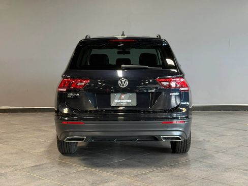 Used 2019 Volkswagen Tiguan SE w/ Panoramic Sunroof Package AWD/4WD image 6