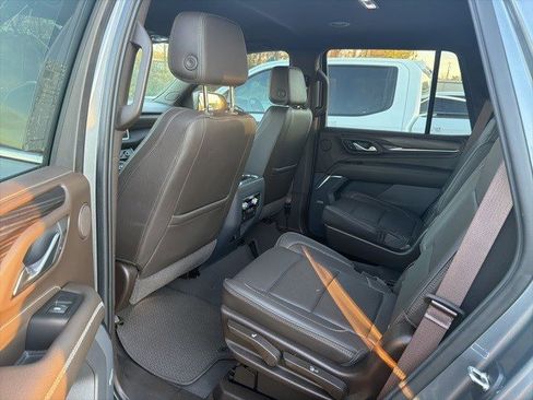 Used 2021 GMC Yukon Denali w/ LPO, Illumination Package image 9