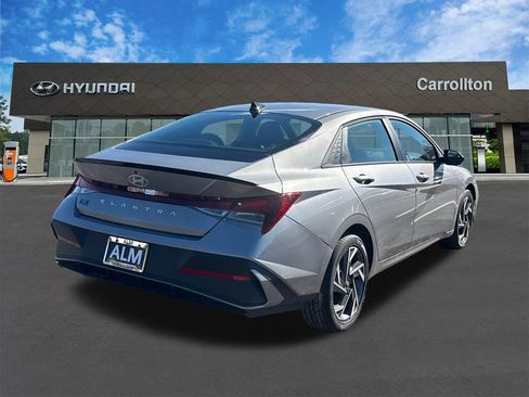 New 2025 Hyundai Elantra Sport image 5