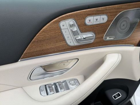 Used 2024 Mercedes-Benz GLE 450 4MATIC image 15