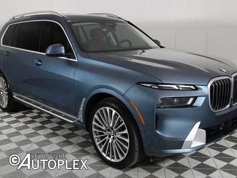 Used 2023 BMW X7 xDrive40i w/ Executive Package image 3