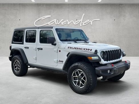 Used 2024 Jeep Wrangler Unlimited Rubicon image 2