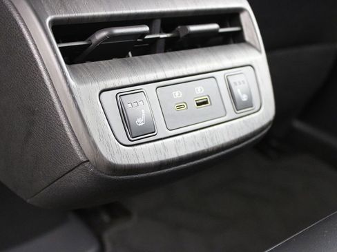 Used 2024 Nissan Ariya FWD image 26