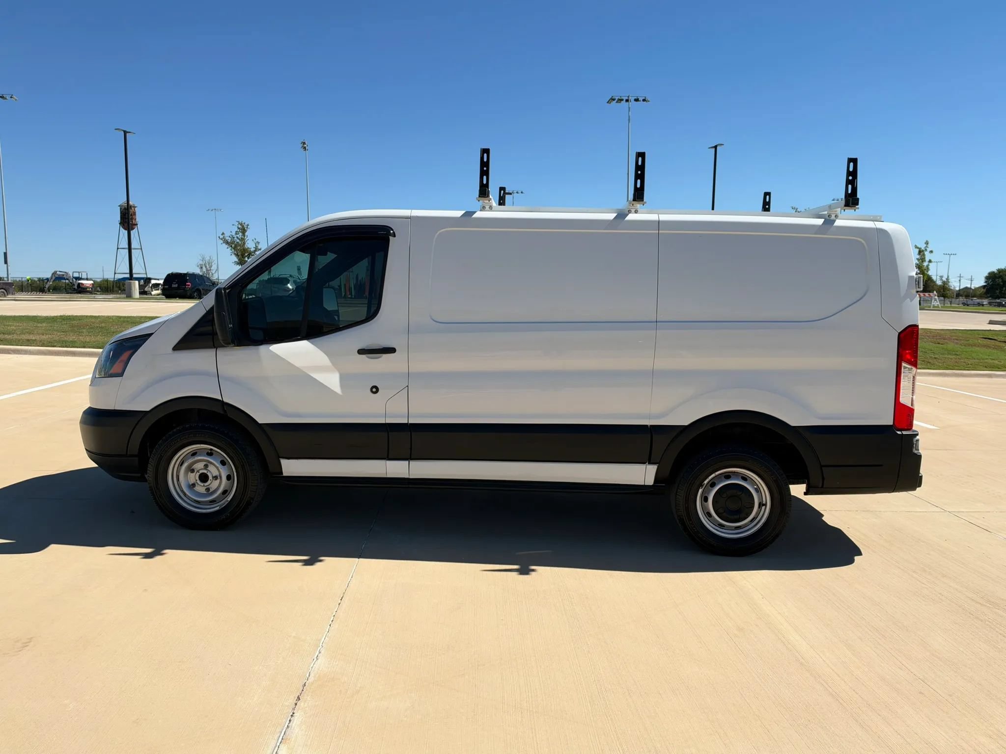 Used 2019 Ford Transit 150 130 Low Roof RWD image 8