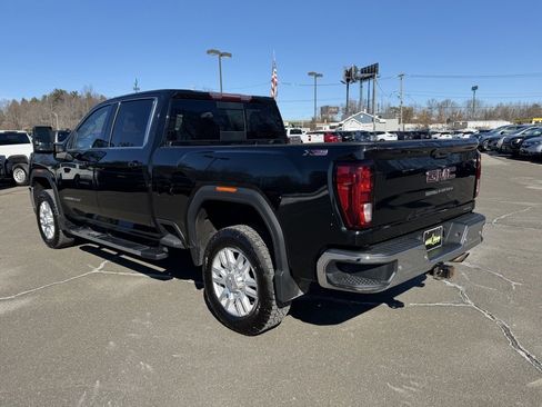 Used 2021 GMC Sierra 2500 SLE w/ SLE Value Package; image 3