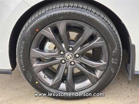 Used 2023 Toyota Sienna XSE image 9