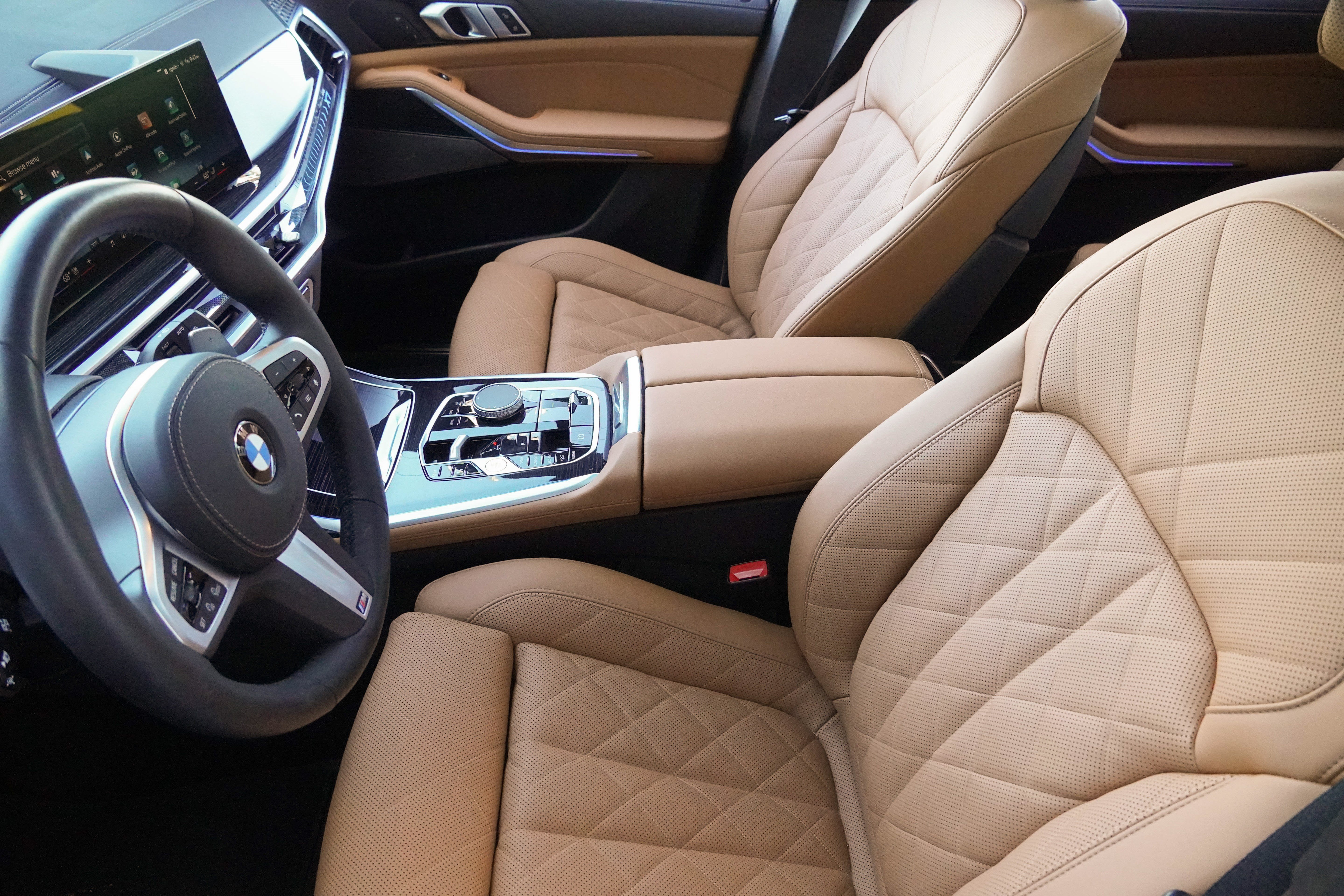 Certified 2026 BMW X7 xDrive40i w/ M Sport Package AWD/4WD image 12