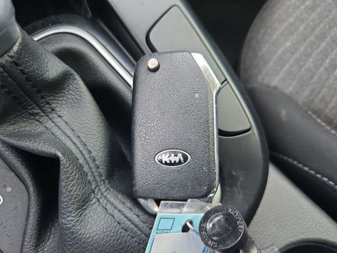 Used 2021 Kia Soul GT-Line image 40