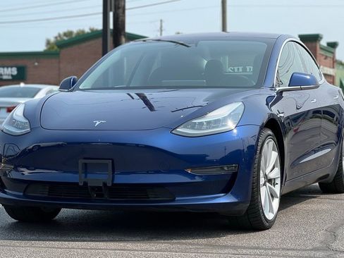 Used 2018 Tesla Model 3 Long Range image 13
