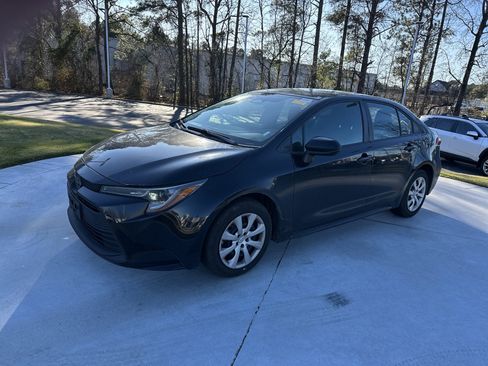 Certified 2024 Toyota Corolla LE image 5