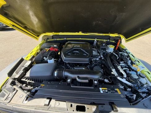 Used 2023 Jeep Wrangler Unlimited AWD/4WD image 21