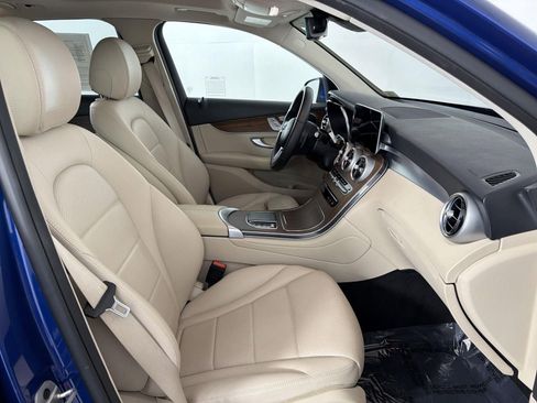 Used 2022 Mercedes-Benz GLC 300 image 32