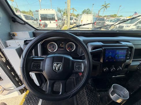 Used 2016 RAM 5500 Tradesman w/ Chrome Appearance Group RWD image 13