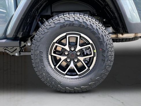 New 2026 Jeep Gladiator Rubicon image 32