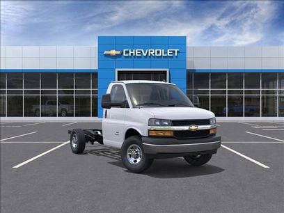 New 2025 Chevrolet Express 3500 w/ Power Convenience Package