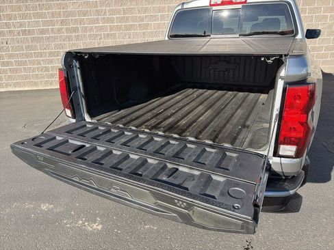 Used 2024 Chevrolet Colorado LT w/ LT Convenience Package II image 6