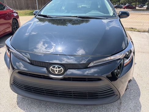 Used 2026 Toyota Corolla LE FWD image 2