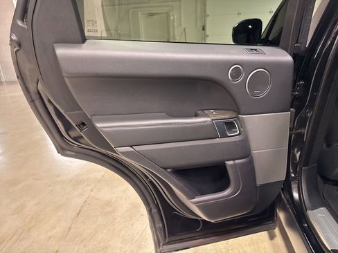 Used 2017 Land Rover Range Rover Sport HSE AWD/4WD image 36