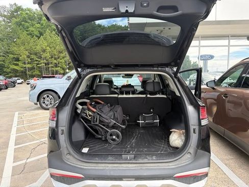 Used 2025 Kia Sportage EX w/ Premium Package FWD image 21