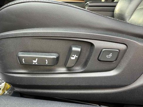 Used 2015 Lexus ES 300h image 24