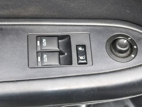 Used 2010 Dodge Challenger SE RWD image 20