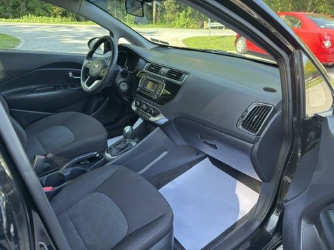 Used 2017 Kia Rio LX w/ Power Package FWD image 11