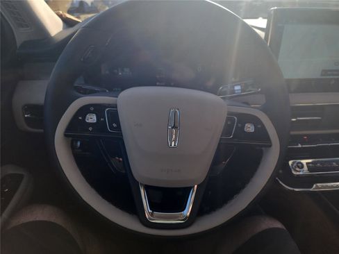 New 2026 Lincoln Corsair Premiere image 31