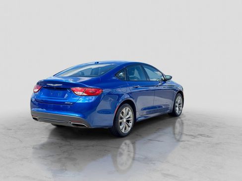 Used 2016 Chrysler 200 S FWD image 7