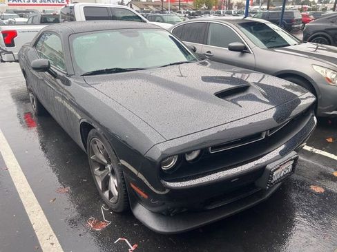 Used 2019 Dodge Challenger GT image 1