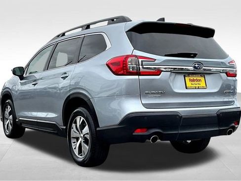 Used 2024 Subaru Ascent Premium w/ Convenience Package image 12