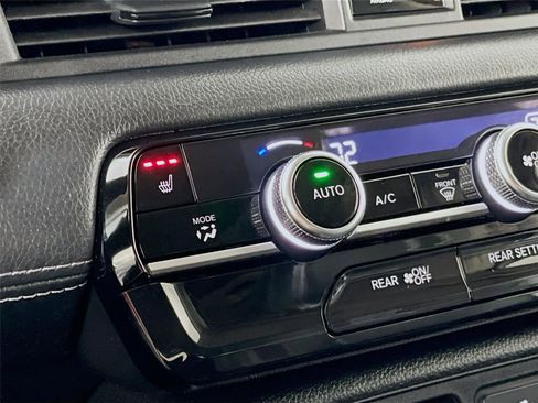 Certified 2025 Honda Pilot Touring image 27