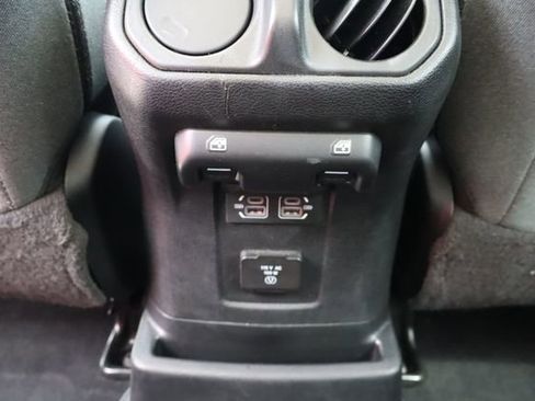 Used 2024 Jeep Wrangler Unlimited Sahara AWD/4WD image 14