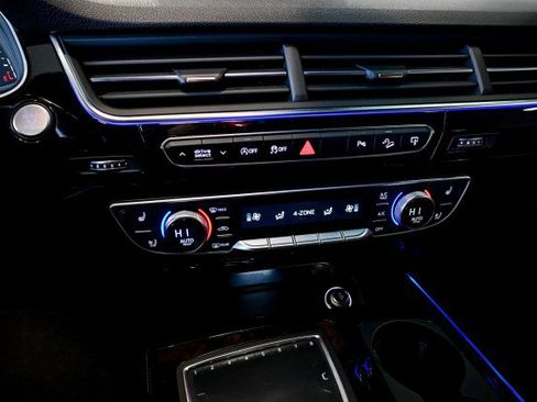 Used 2017 Audi Q7 3.0T Prestige image 41