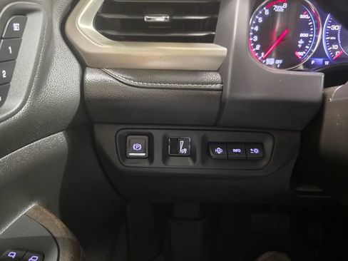 Used 2023 GMC Acadia Denali w/ Denali Technology Package AWD/4WD image 20