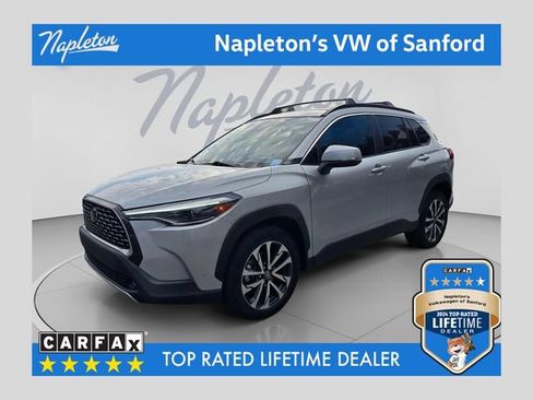Used 2022 Toyota Corolla Cross XLE FWD image 1