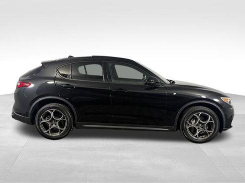 Used 2022 Alfa Romeo Stelvio Ti AWD/4WD image 5