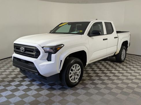 Used 2024 Toyota Tacoma SR AWD/4WD image 7