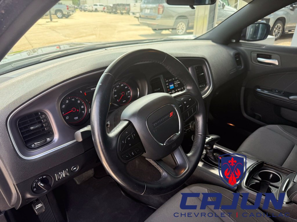 Used 2020 Dodge Charger SXT w/ Blacktop Package RWD image 7